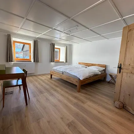 Buchennest * Halblech